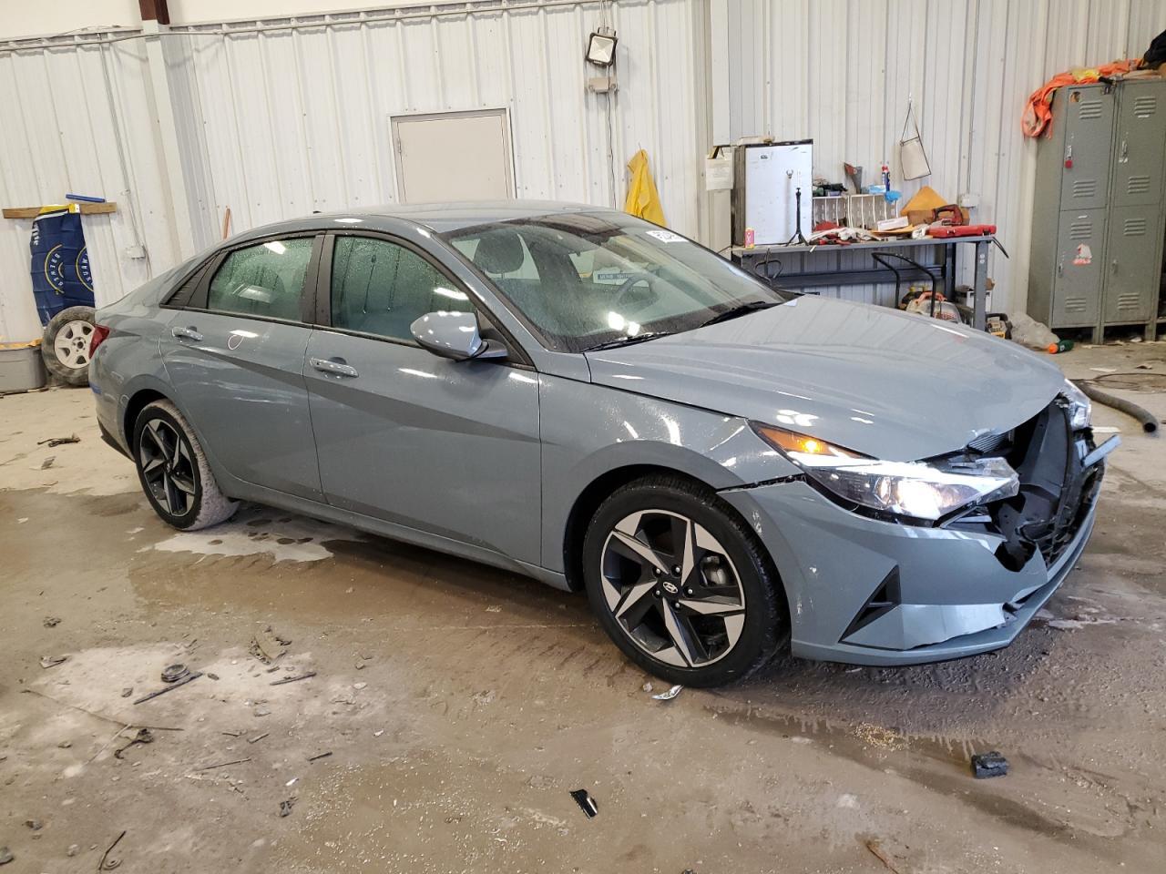 2023 HYUNDAI ELANTRA SE - Фото 4