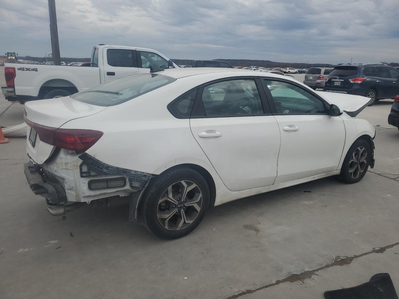 2021 KIA FORTE FE - Image 3