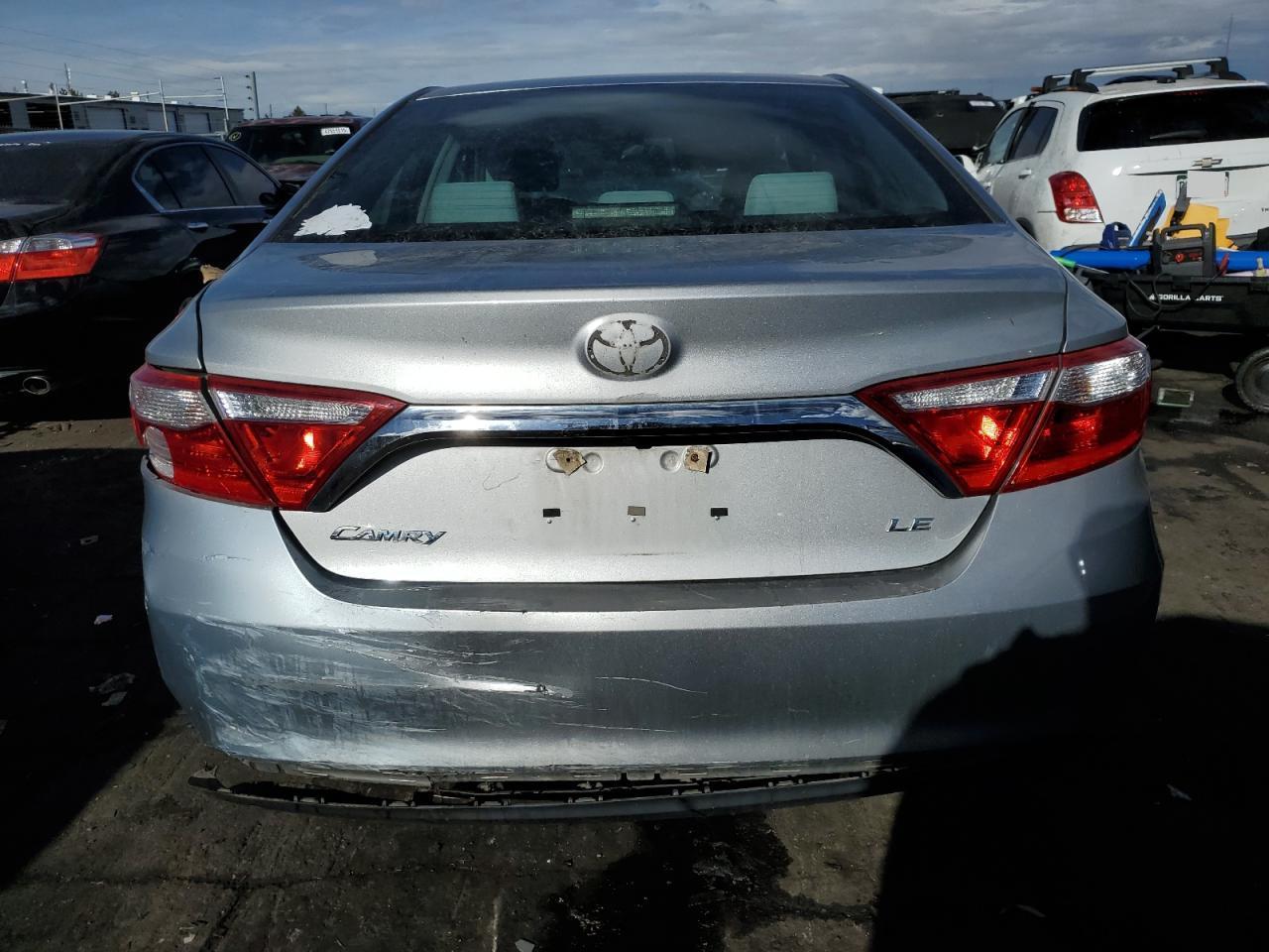 2016 TOYOTA CAMRY LE - Фото 6