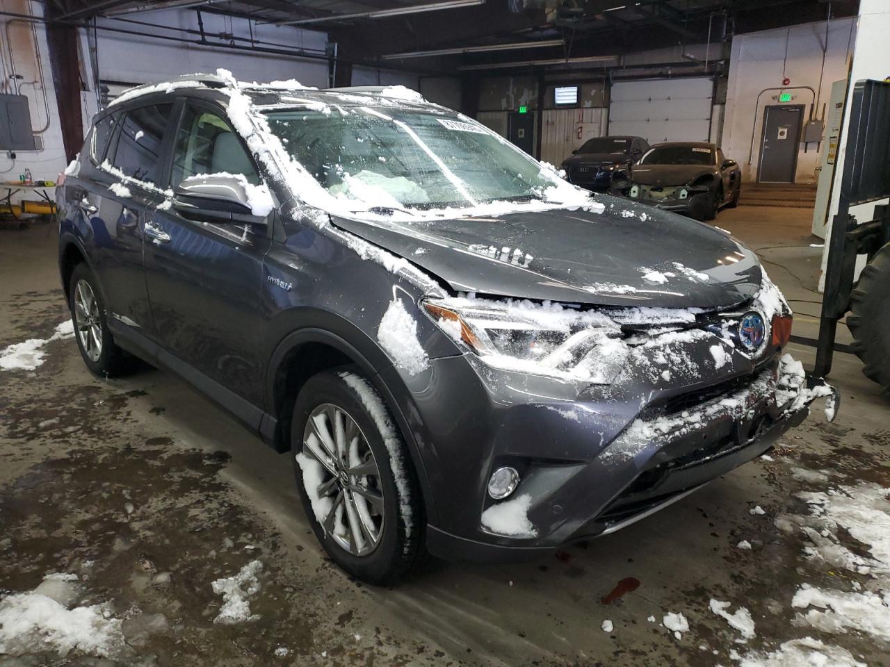 2017 TOYOTA RAV4 HV LI - Image 4