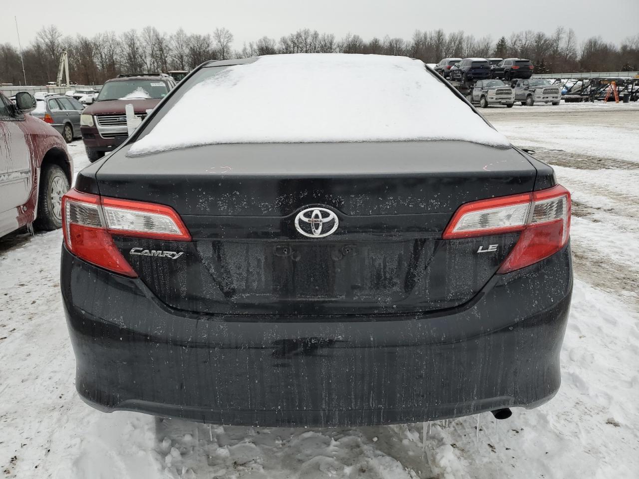 2013 TOYOTA CAMRY L - Фото 6