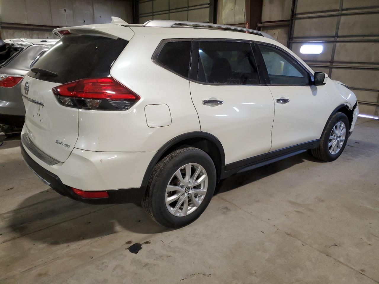 2017 NISSAN ROGUE S - Фото 3
