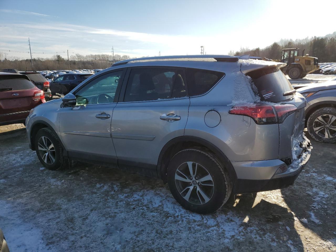 2016 TOYOTA RAV4 XLE - Image 2