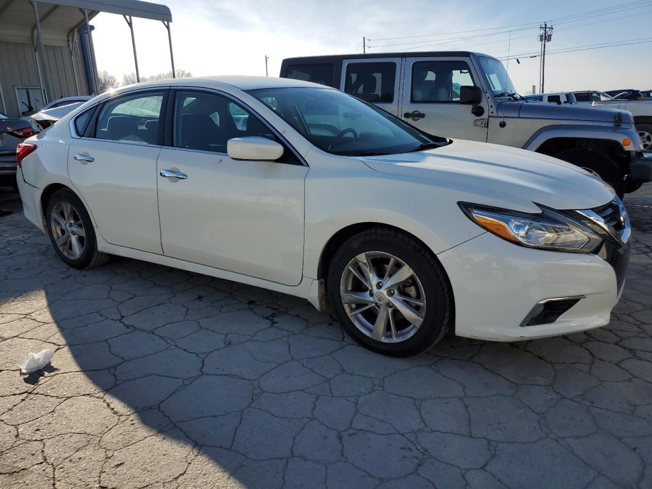 2017 NISSAN ALTIMA 2.5 - Фото 4