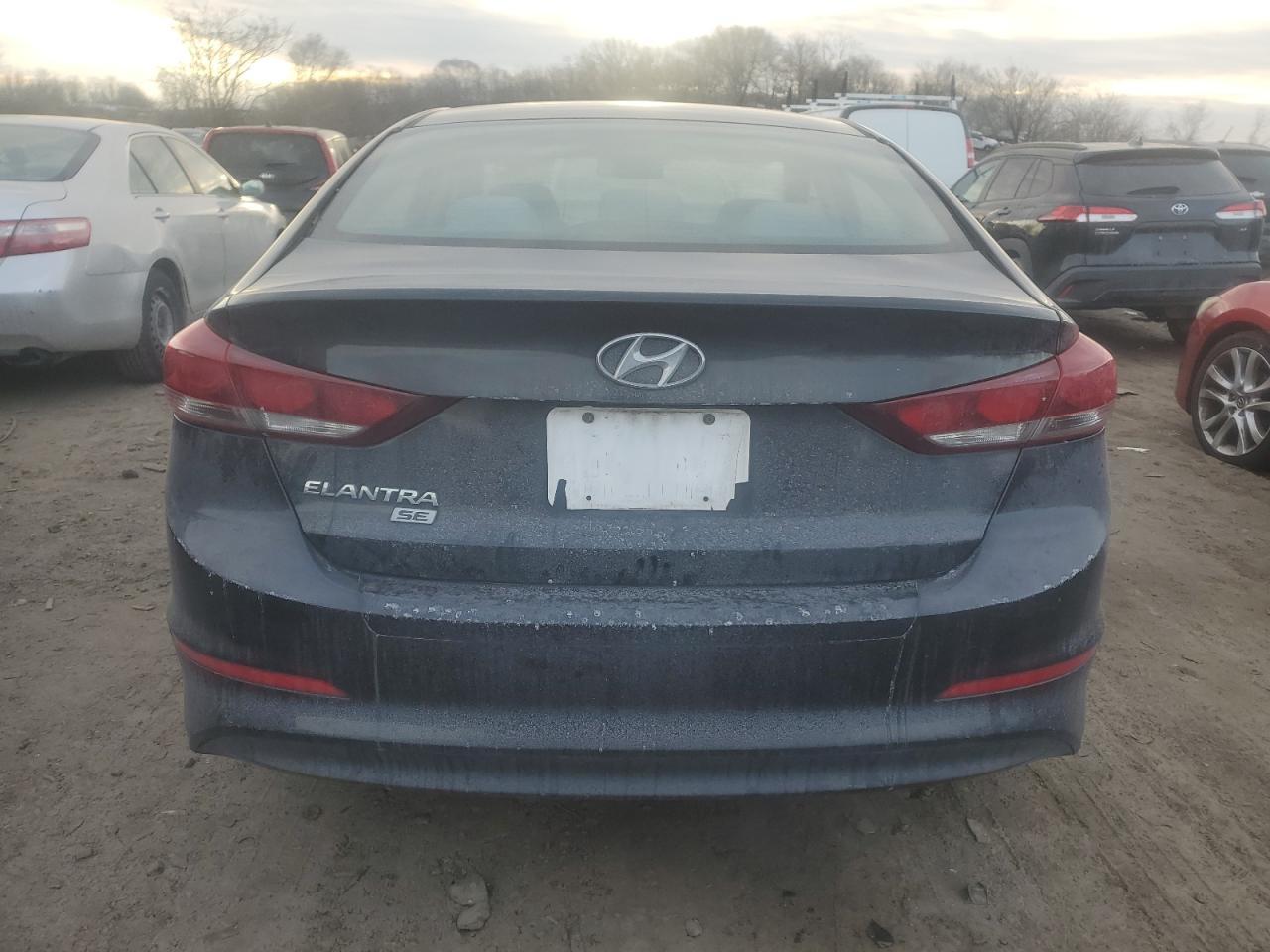 2018 HYUNDAI ELANTRA SE - Фото 6