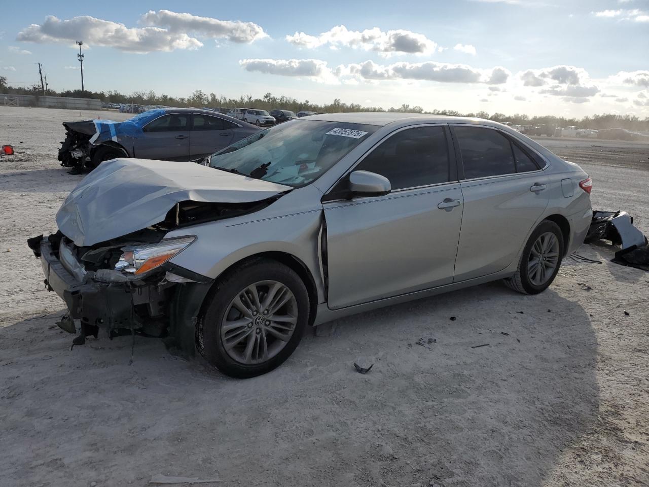 2015 TOYOTA CAMRY LE