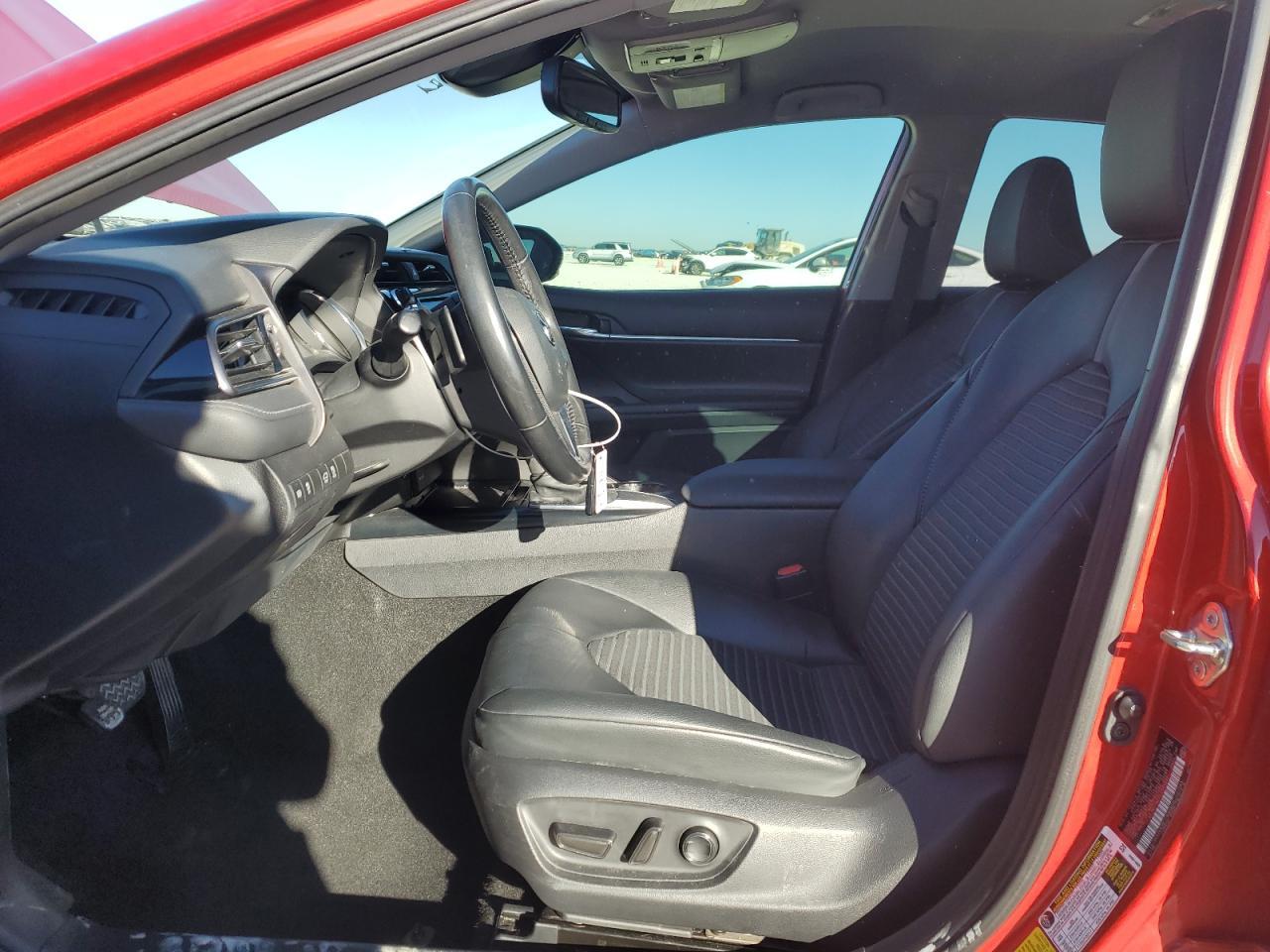 2020 TOYOTA CAMRY SE - Image 7