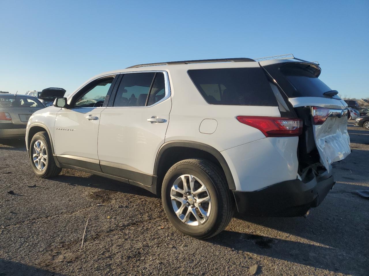 2021 CHEVROLET TRAVERSE L - Image 2