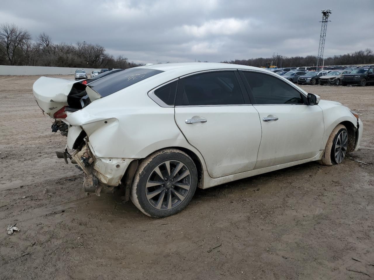 2016 NISSAN ALTIMA 2.5 - Фото 3