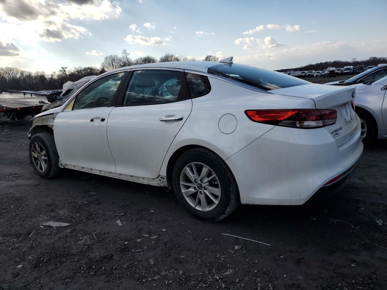2016 KIA OPTIMA LX - Фото 2