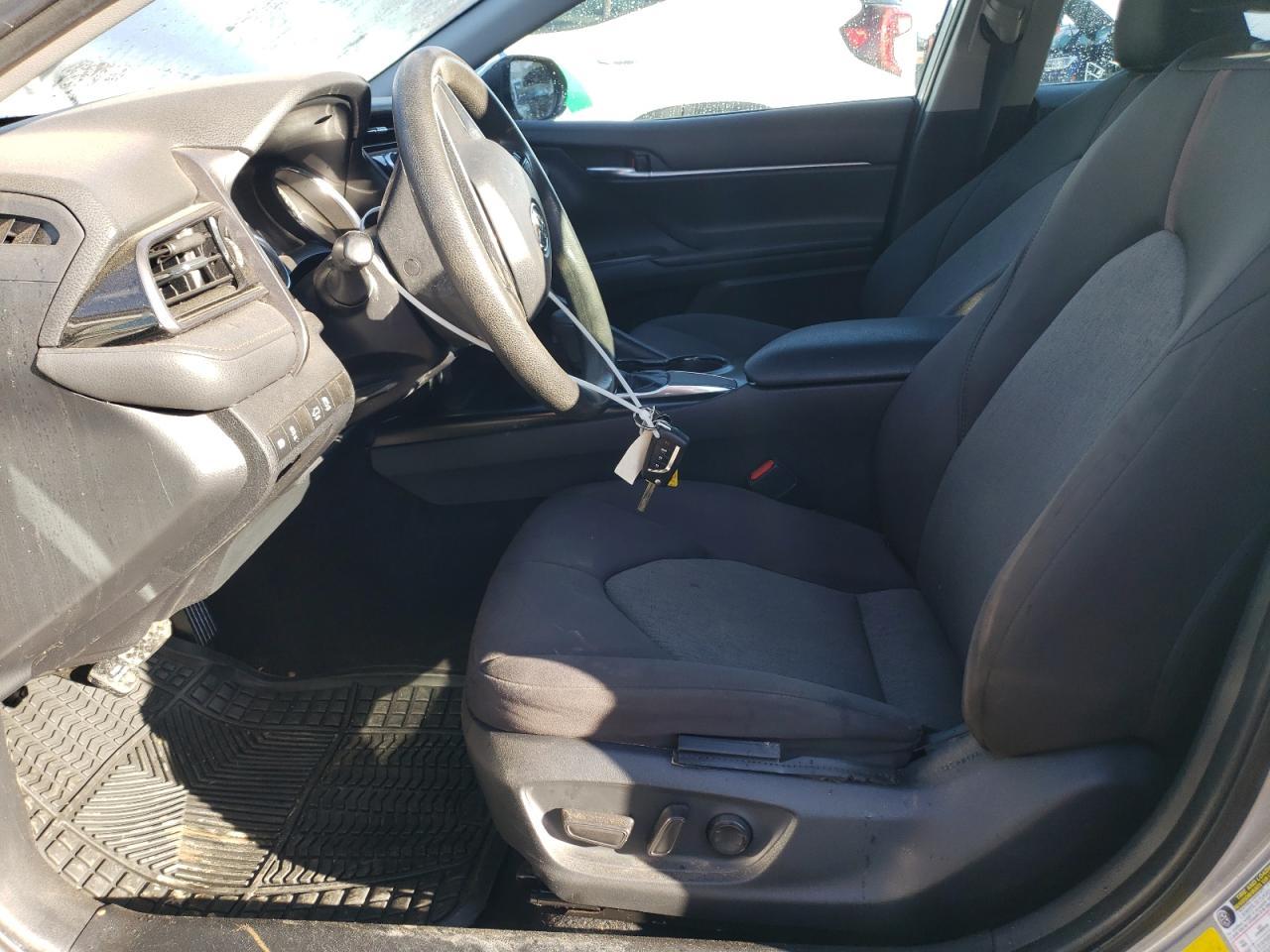 2019 TOYOTA CAMRY L - Фото 7