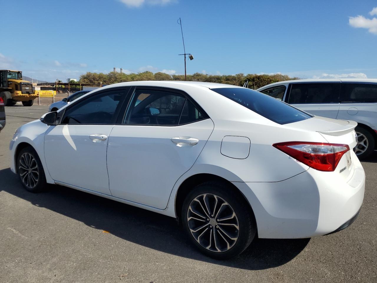 2014 TOYOTA COROLLA L - Image 2