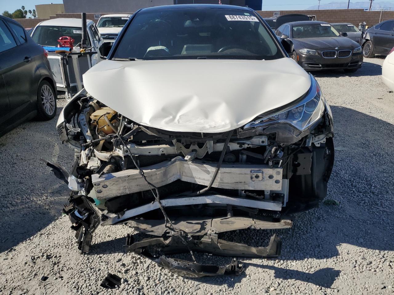 2019 TOYOTA C-HR XLE - Фото 5
