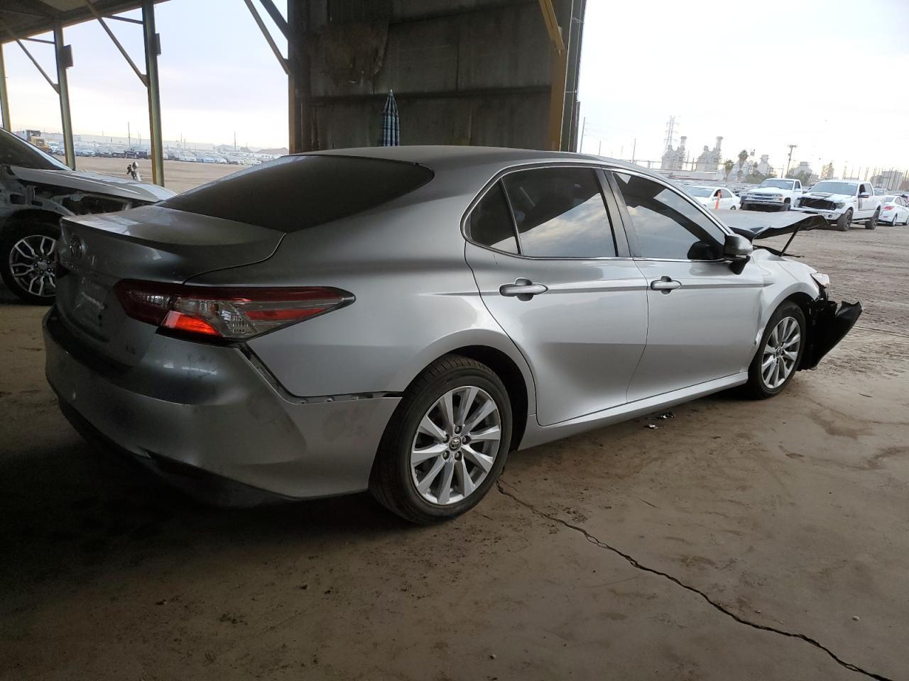 2018 TOYOTA CAMRY L - Image 3