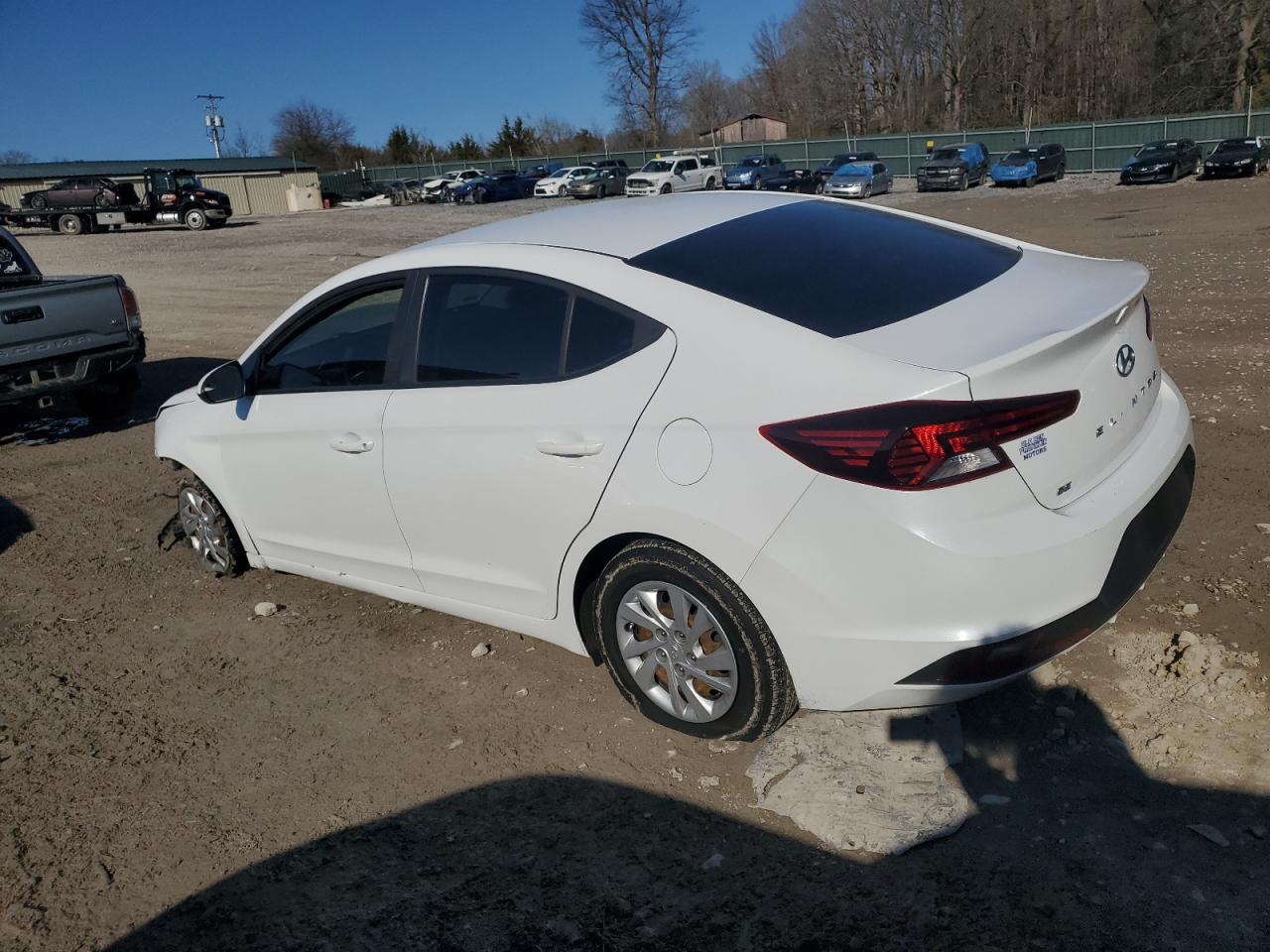 2019 HYUNDAI ELANTRA SE - Фото 2