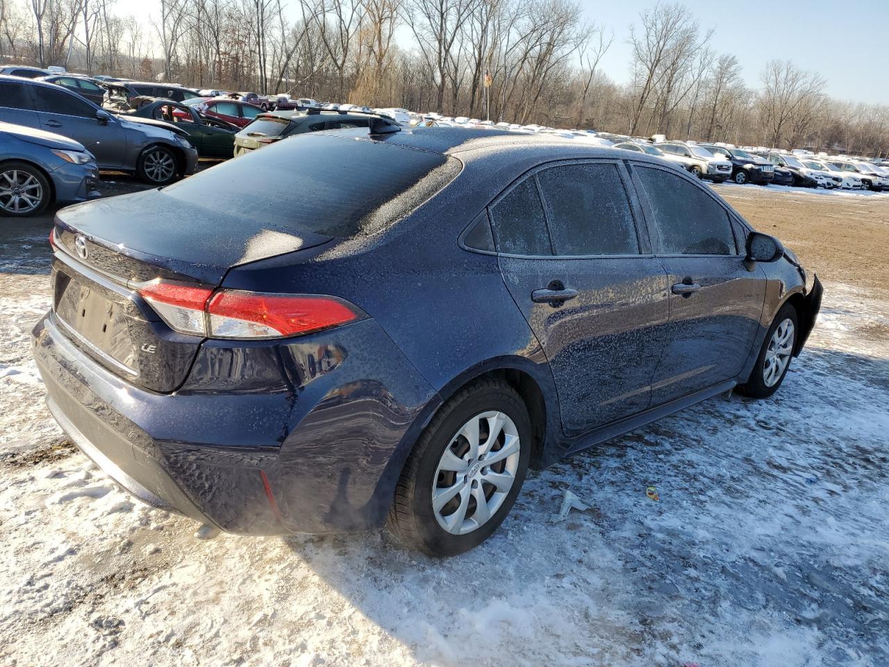 2020 TOYOTA COROLLA LE - Фото 3