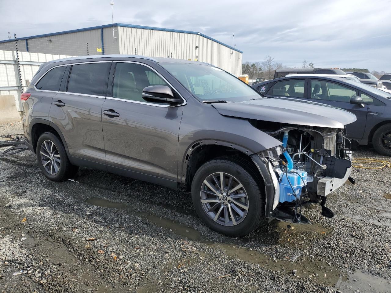 2019 TOYOTA HIGHLANDER - Image 4