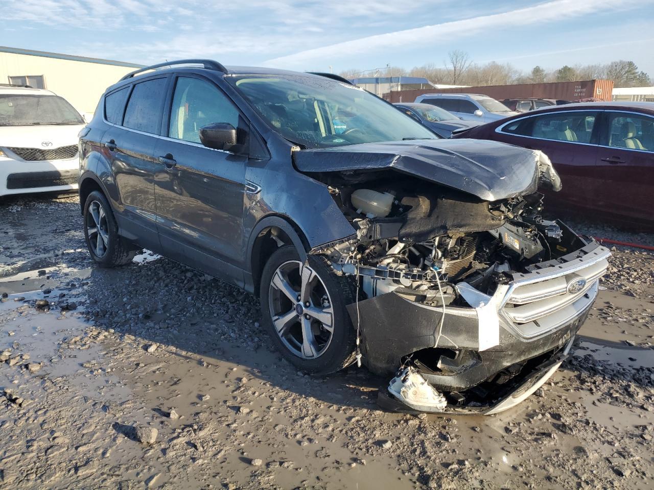 2017 FORD ESCAPE SE - Image 4