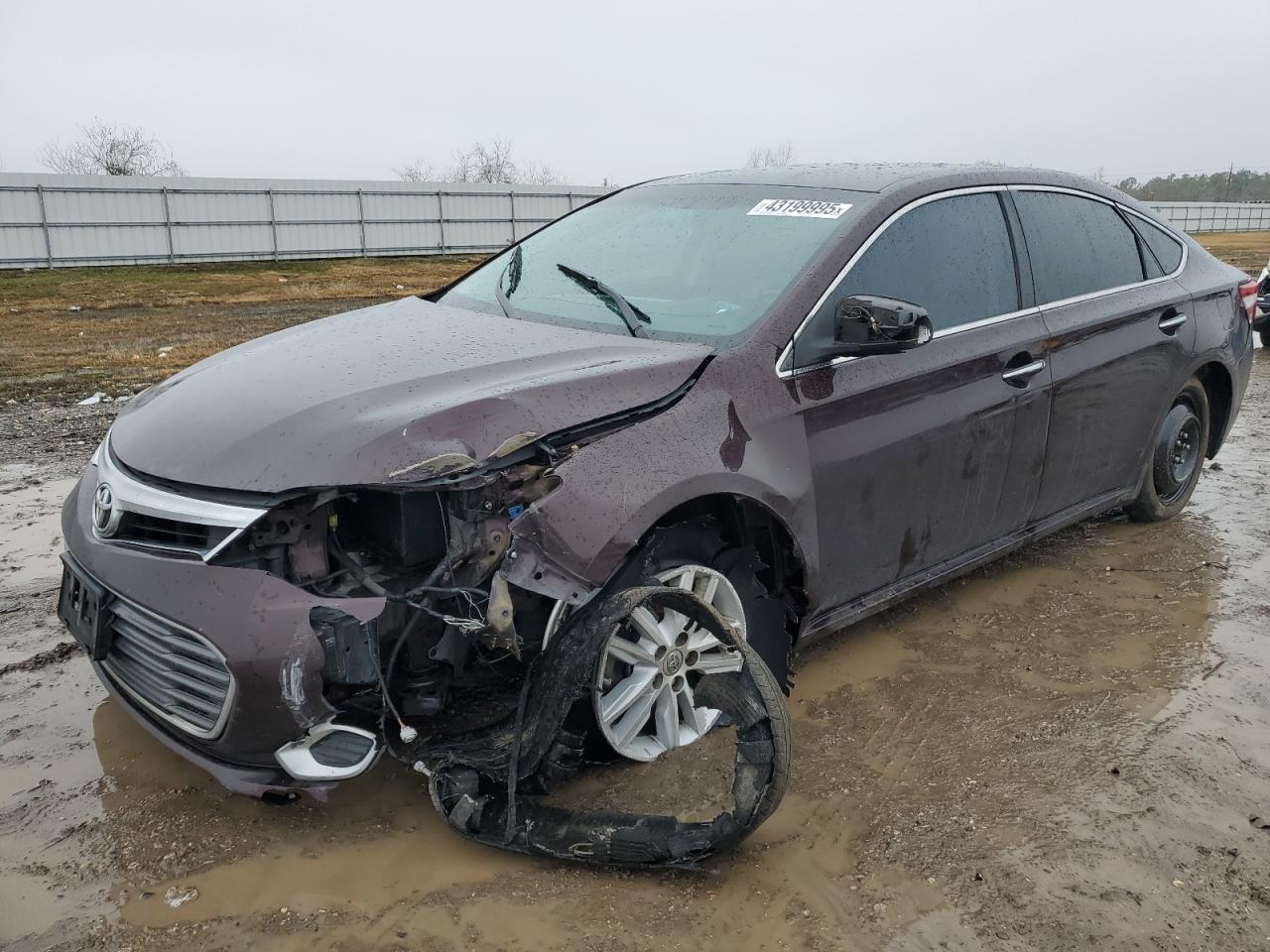 2015 TOYOTA AVALON XLE