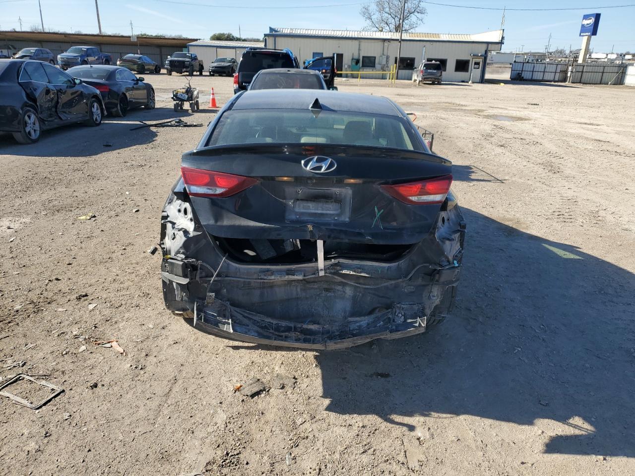 2018 HYUNDAI ELANTRA SE - Image 6