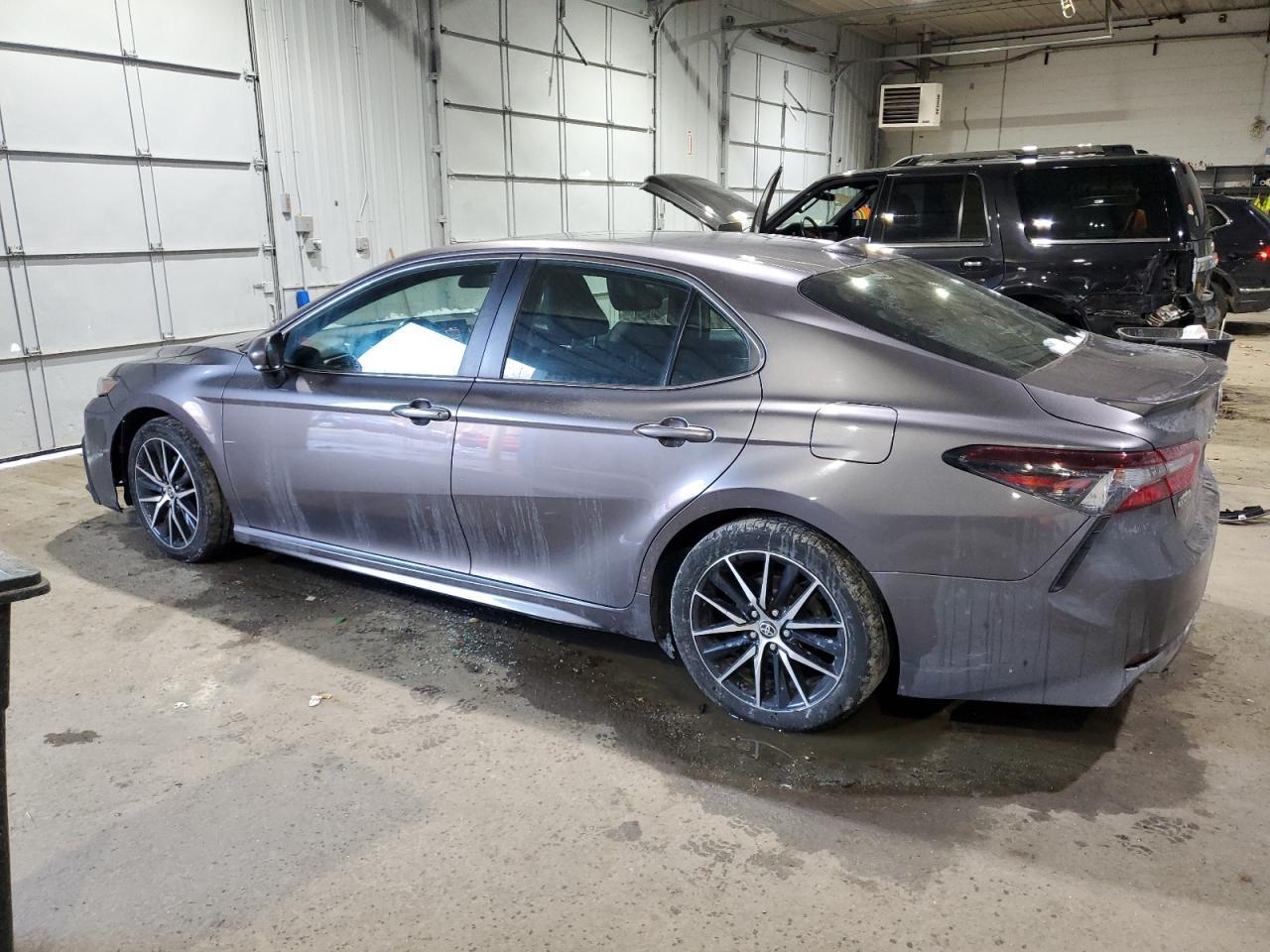2021 TOYOTA CAMRY SE - Image 2