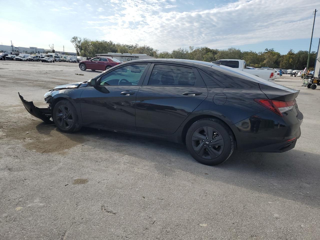 2022 HYUNDAI ELANTRA SE - Image 2