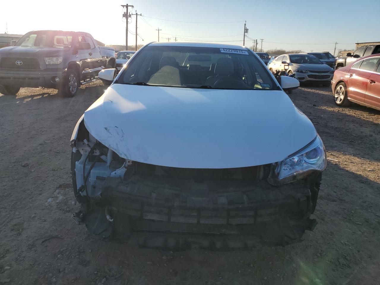 2017 TOYOTA CAMRY LE - Фото 5