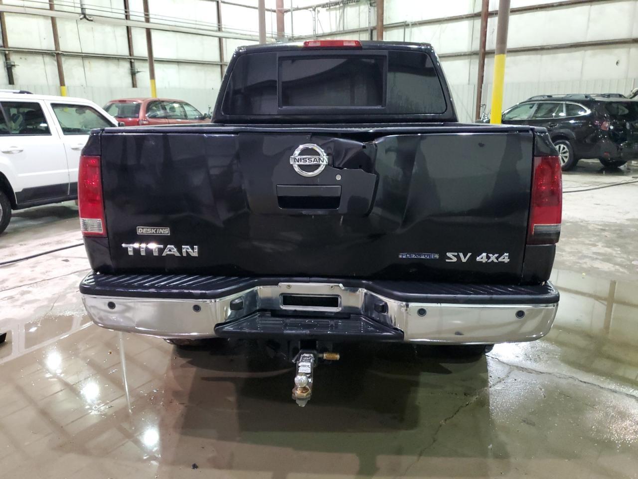 2012 NISSAN TITAN S - Фото 6