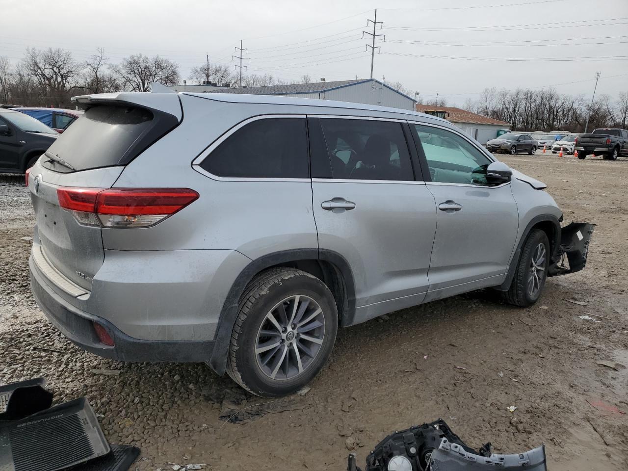 2018 TOYOTA HIGHLANDER - Фото 3