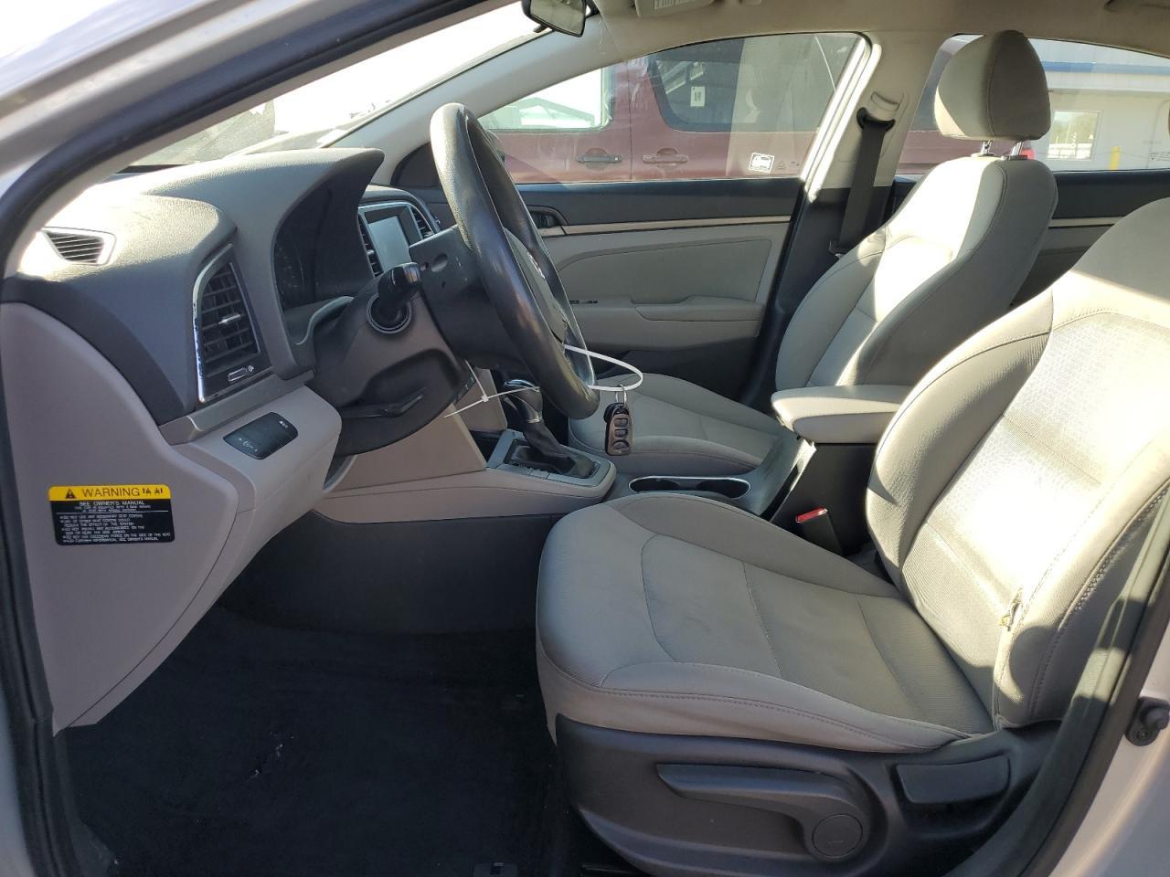 2017 HYUNDAI ELANTRA SE - Image 7