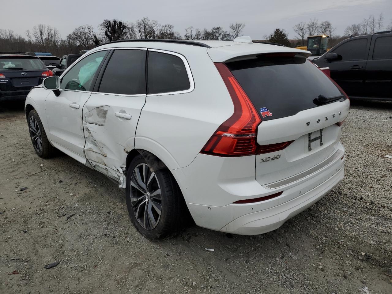 2022 VOLVO XC60 B5 MO - Фото 2