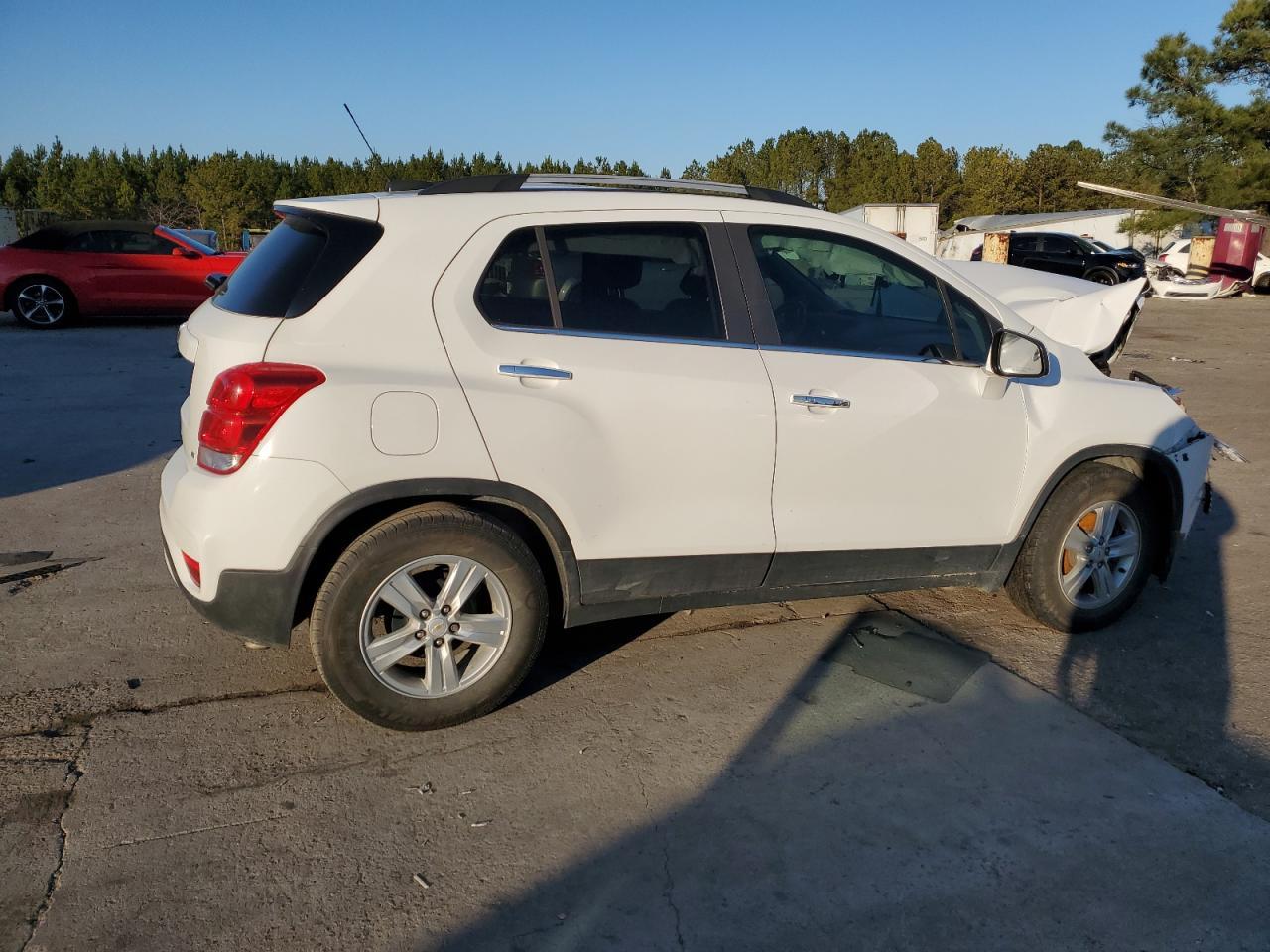 2019 CHEVROLET TRAX 1LT - Фото 3