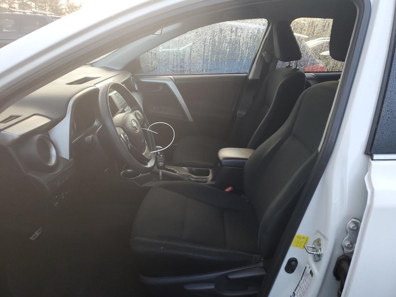 2015 TOYOTA RAV4 LE - Фото 7