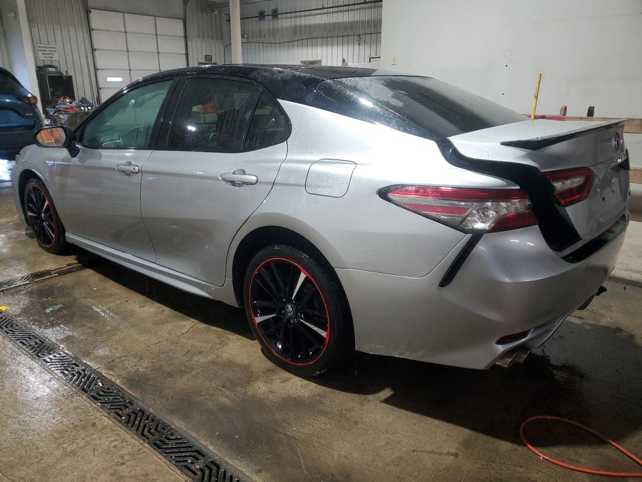 2018 TOYOTA CAMRY XSE - Фото 2