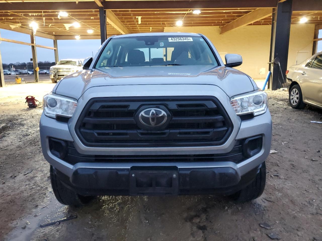 2018 TOYOTA TACOMA DOU - Фото 5