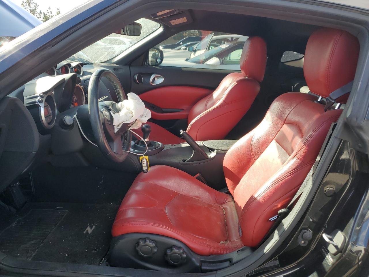 2010 NISSAN 370Z - Фото 7