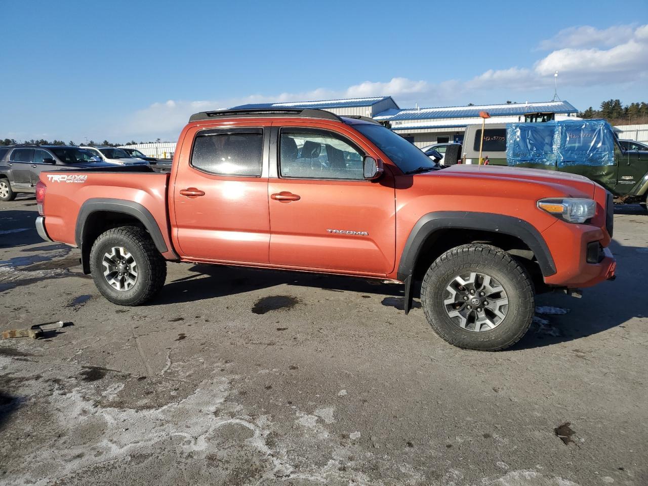 2017 TOYOTA TACOMA DOU - Фото 4