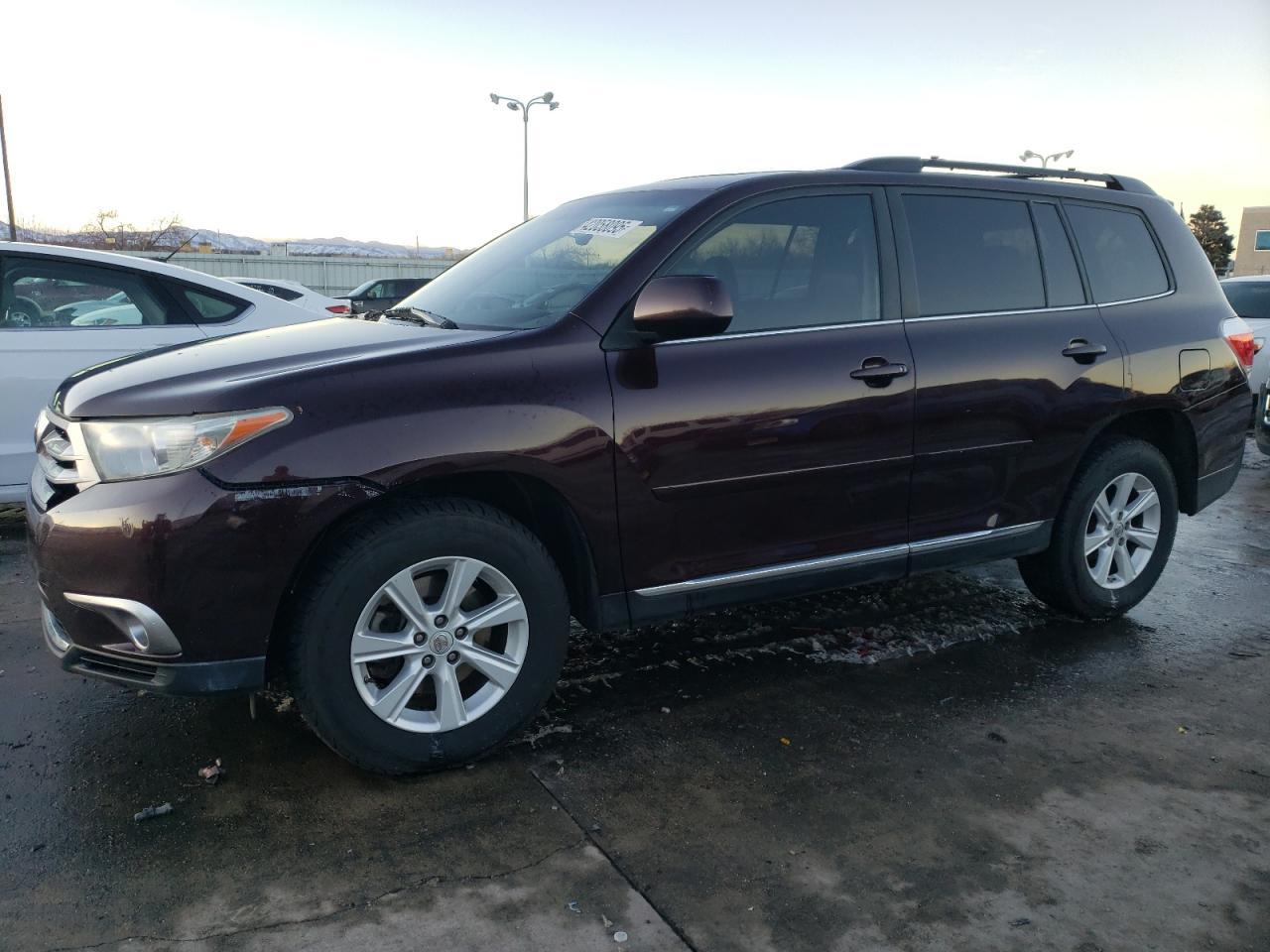 2011 TOYOTA HIGHLANDER