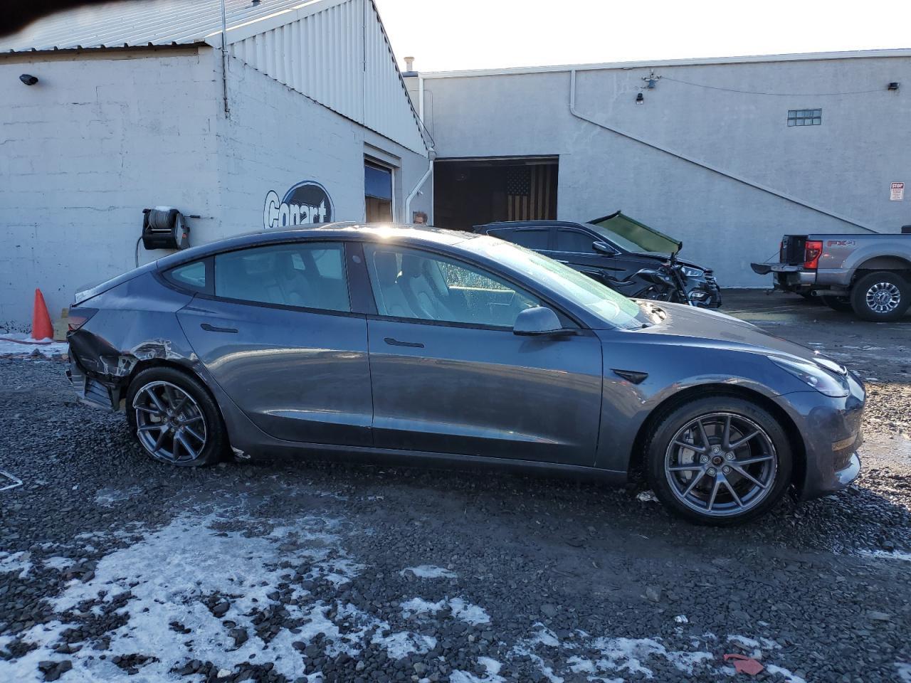 2022 TESLA MODEL 3 - Image 4