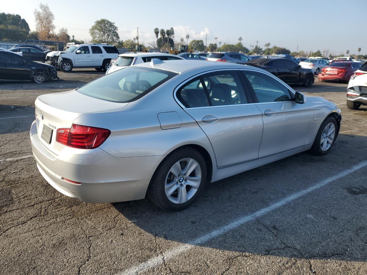 2013 BMW 528 XI - Фото 3