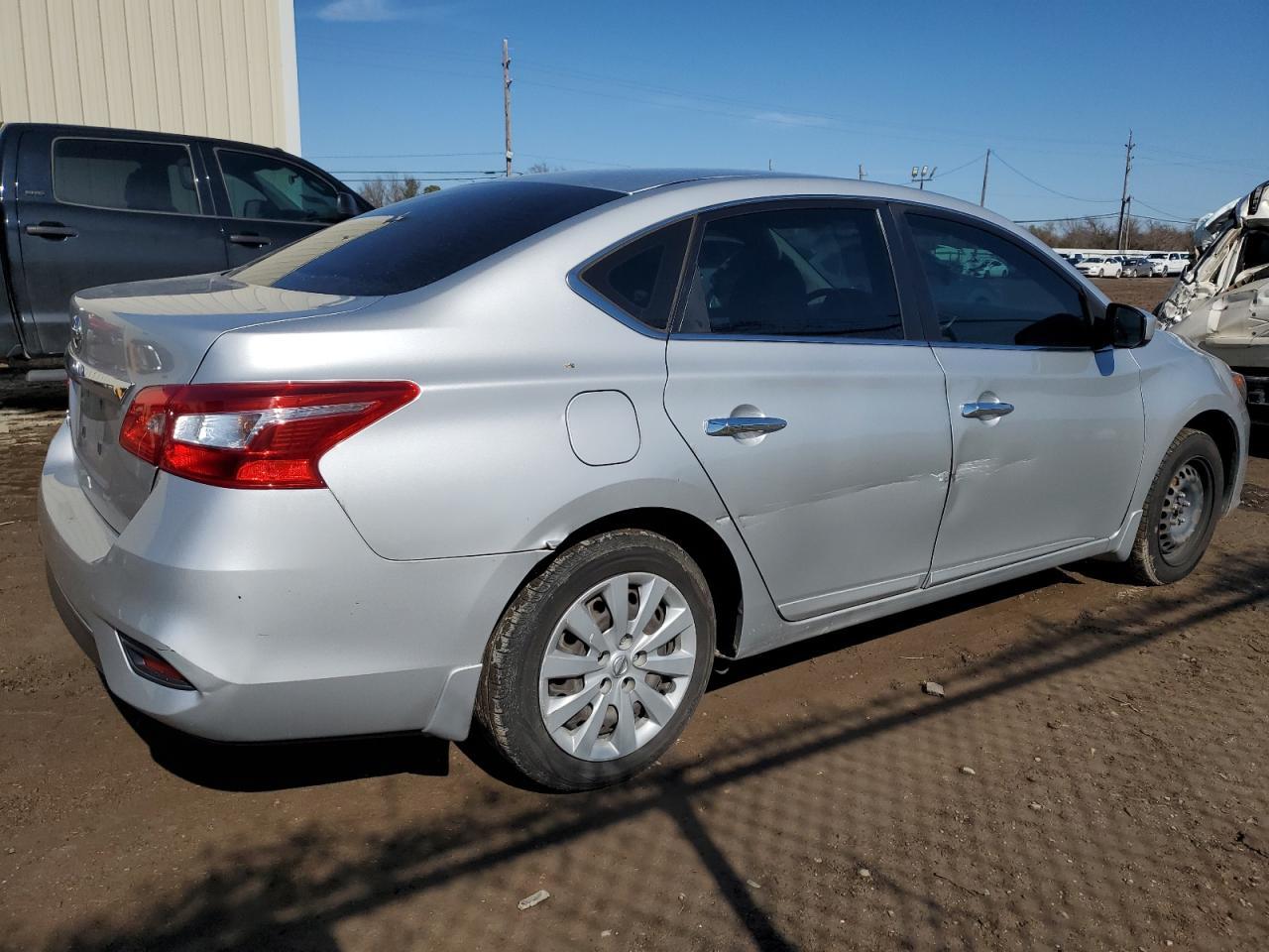 2018 NISSAN SENTRA S - Image 3