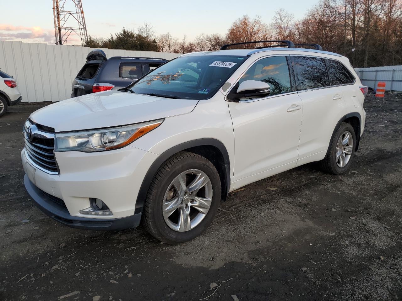 2015 TOYOTA HIGHLANDER