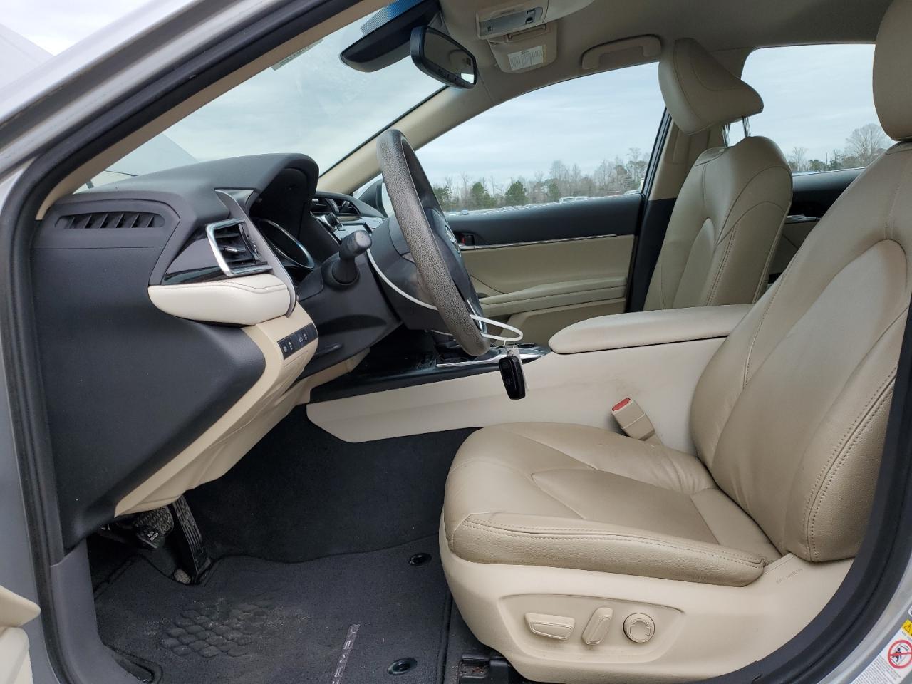 2018 TOYOTA CAMRY L - Фото 7