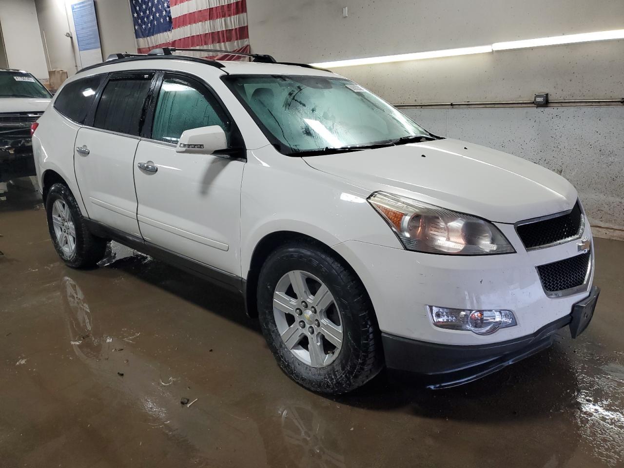 2011 CHEVROLET TRAVERSE L - Image 4