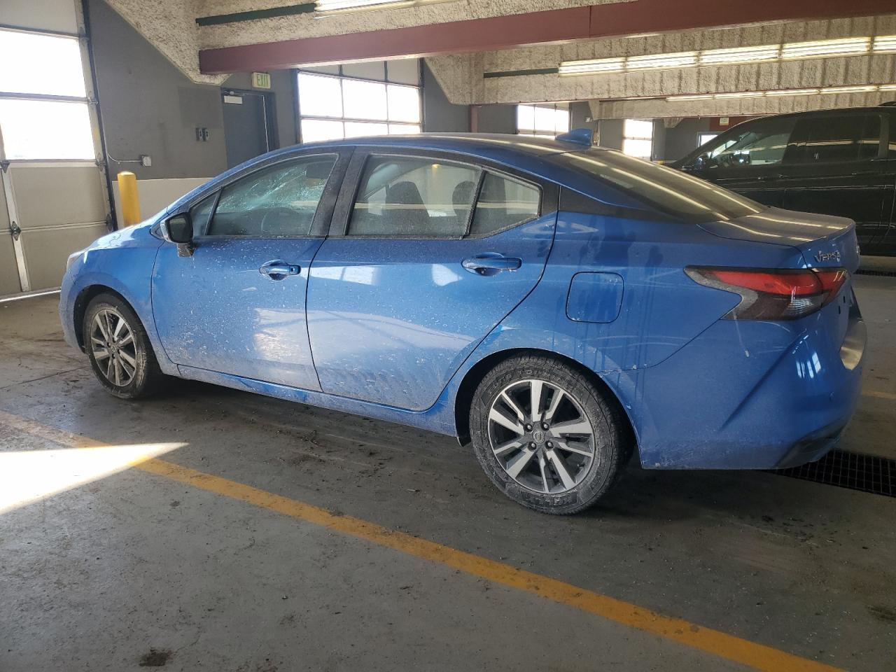 2021 NISSAN VERSA SV - Фото 2