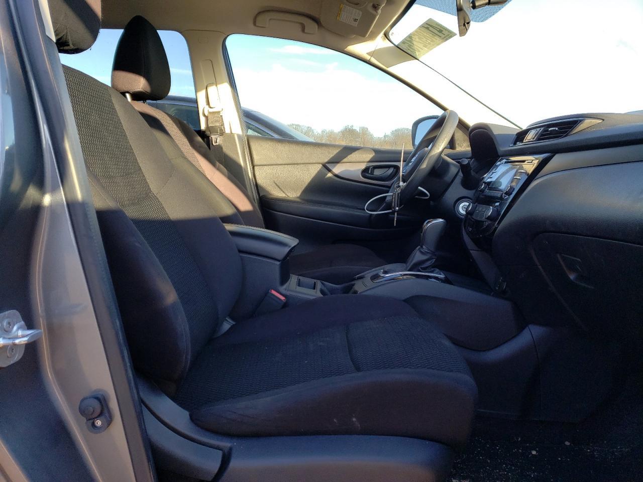2017 NISSAN ROGUE SPOR - Image 7
