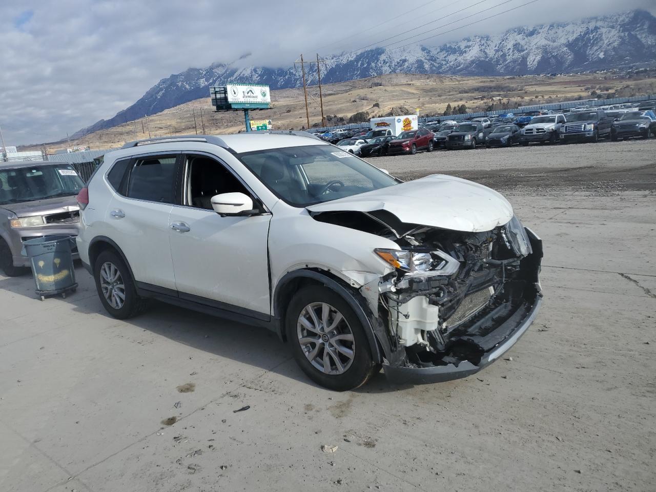 2017 NISSAN ROGUE S - Фото 4
