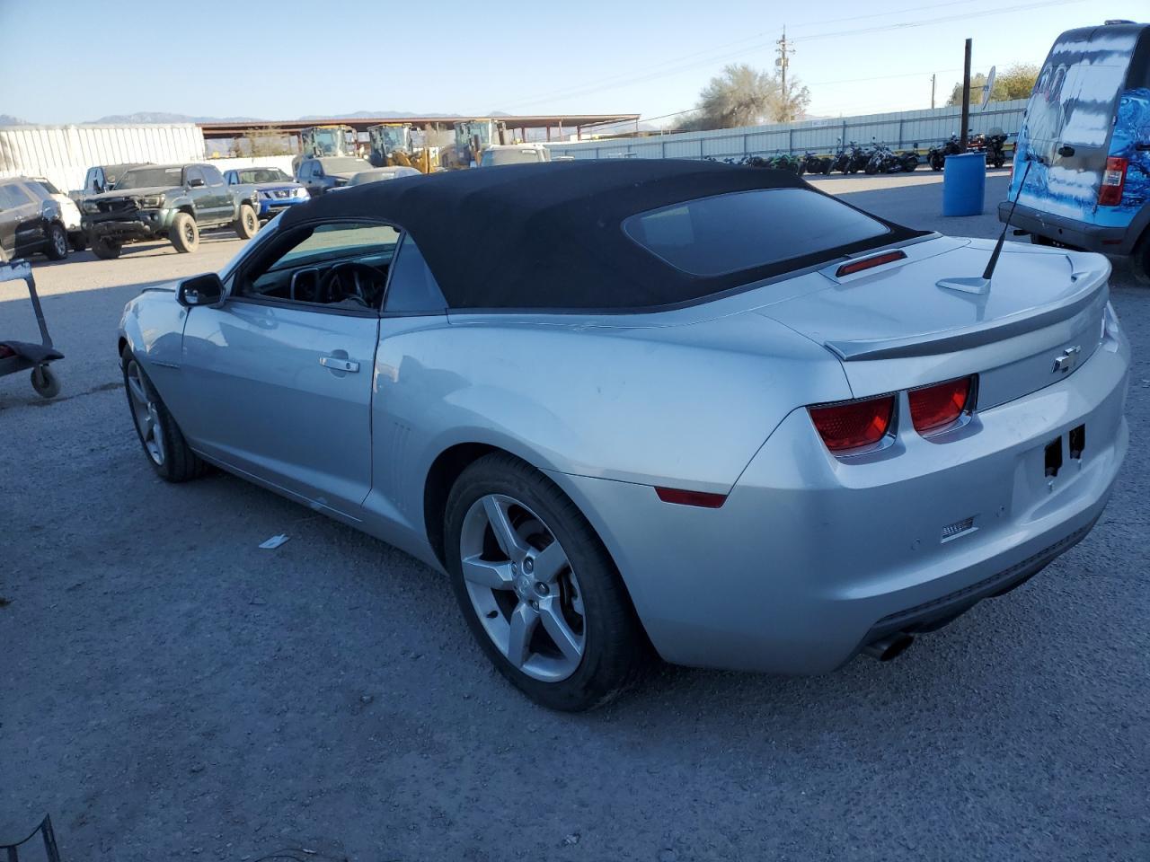 2011 CHEVROLET CAMARO LT - Image 2