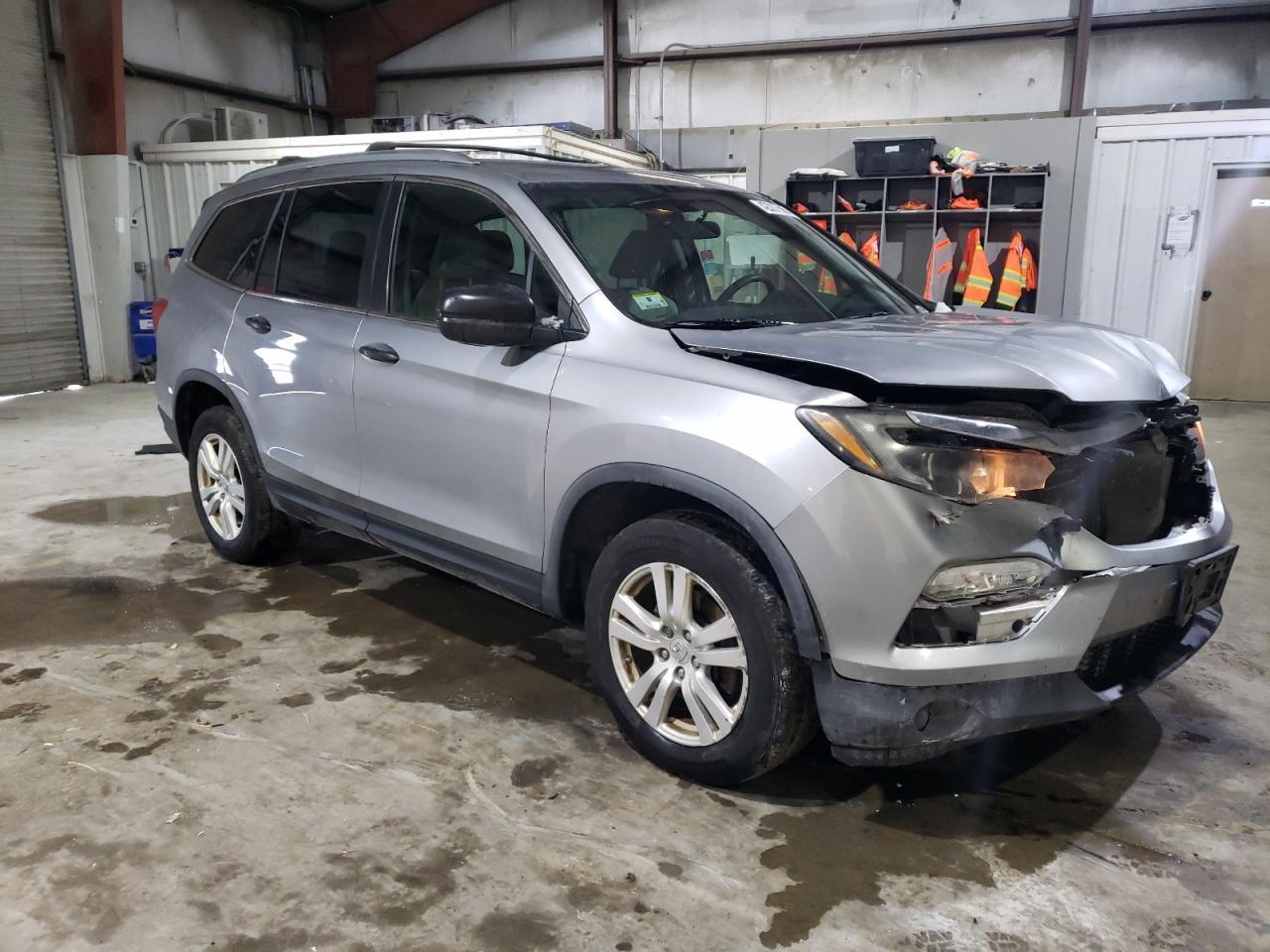 2017 HONDA PILOT LX - Image 4