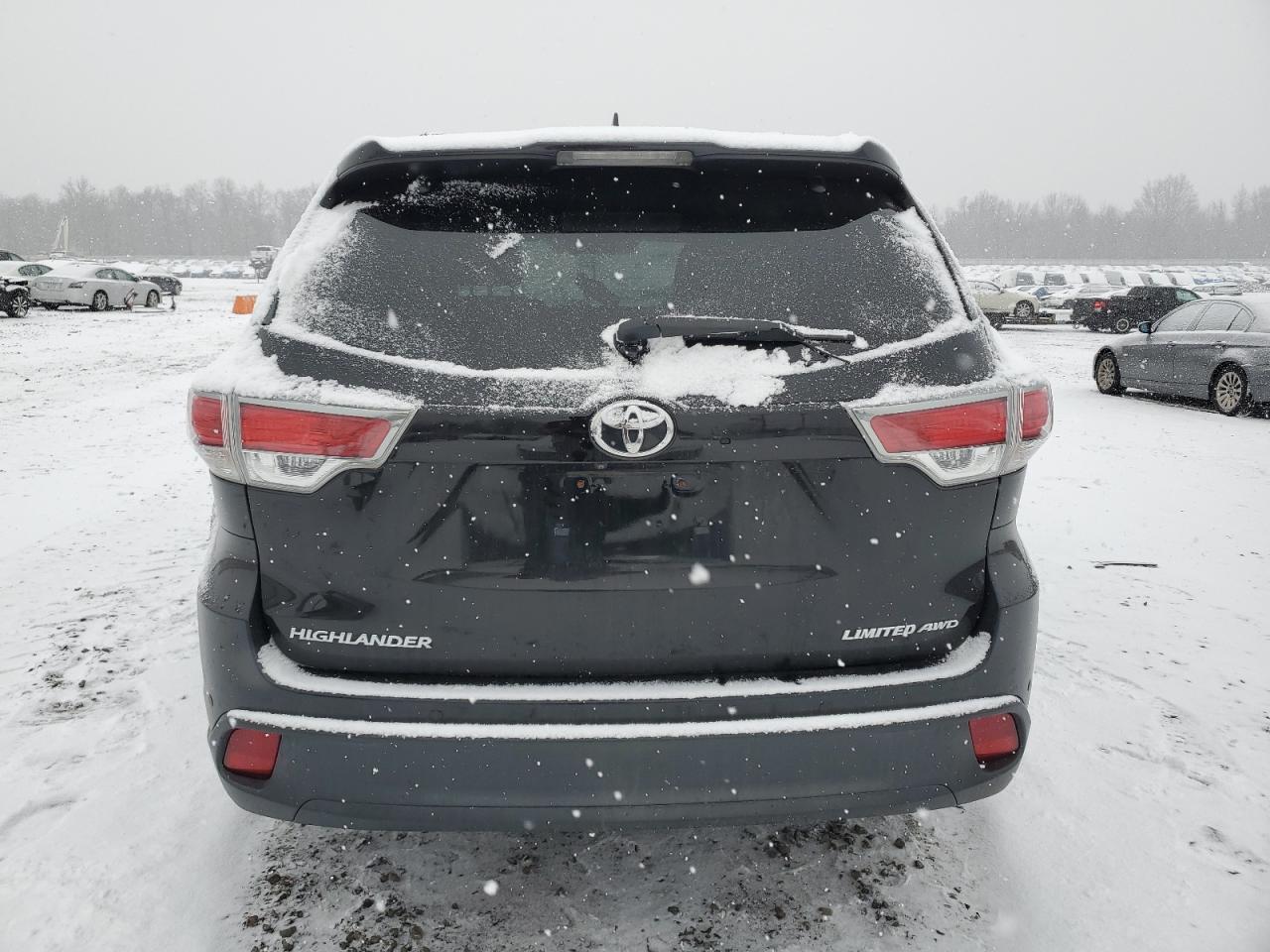 2015 TOYOTA HIGHLANDER - Image 6